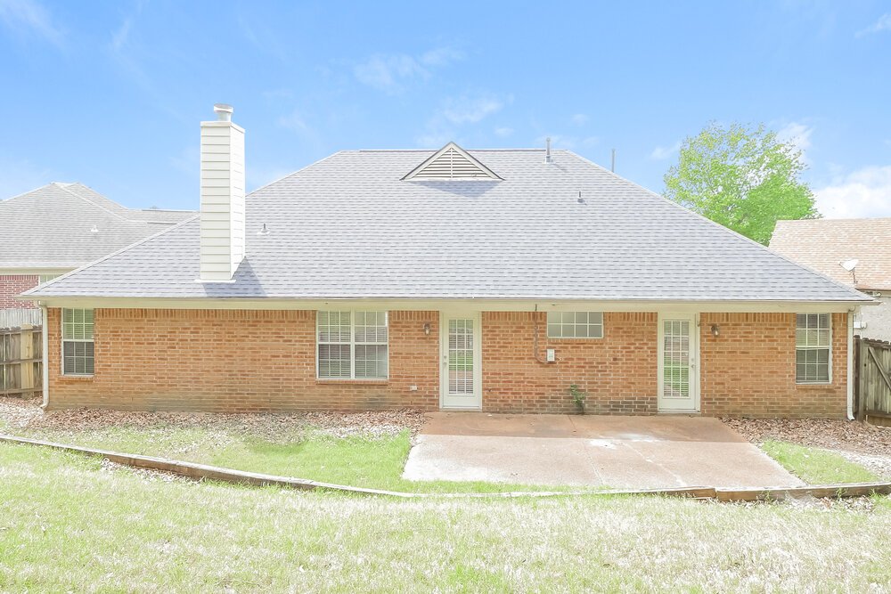 3-Bed Rental on 10352 Walden Pine photo 15