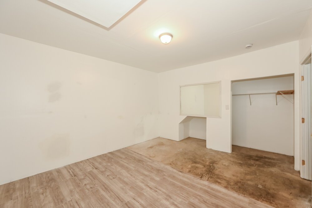 3-Bed Rental on 4936 Deerhaven Dr photo 16