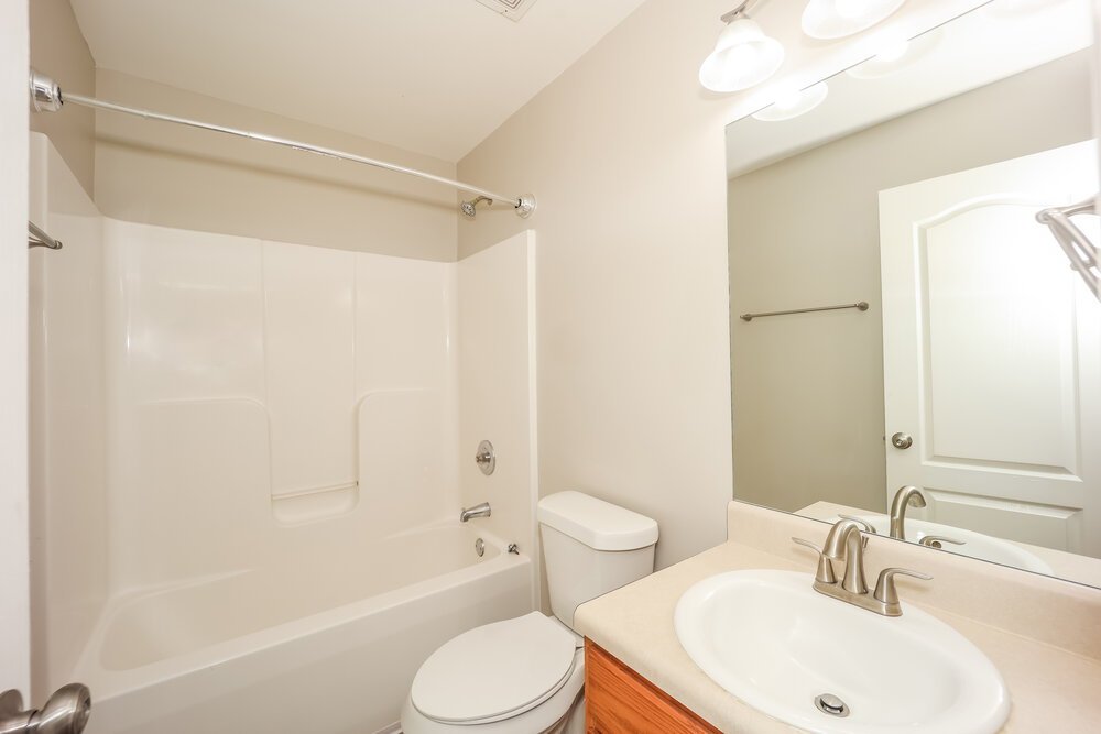 5-Bed Rental on 323 Oakhaven Way photo 16