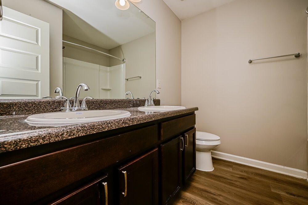 5-Bed Rental on 1156 Werre Way photo 16