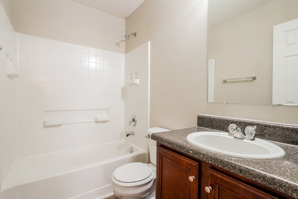 4-Bed Rental on 2893 Creekbend Dr photo 16