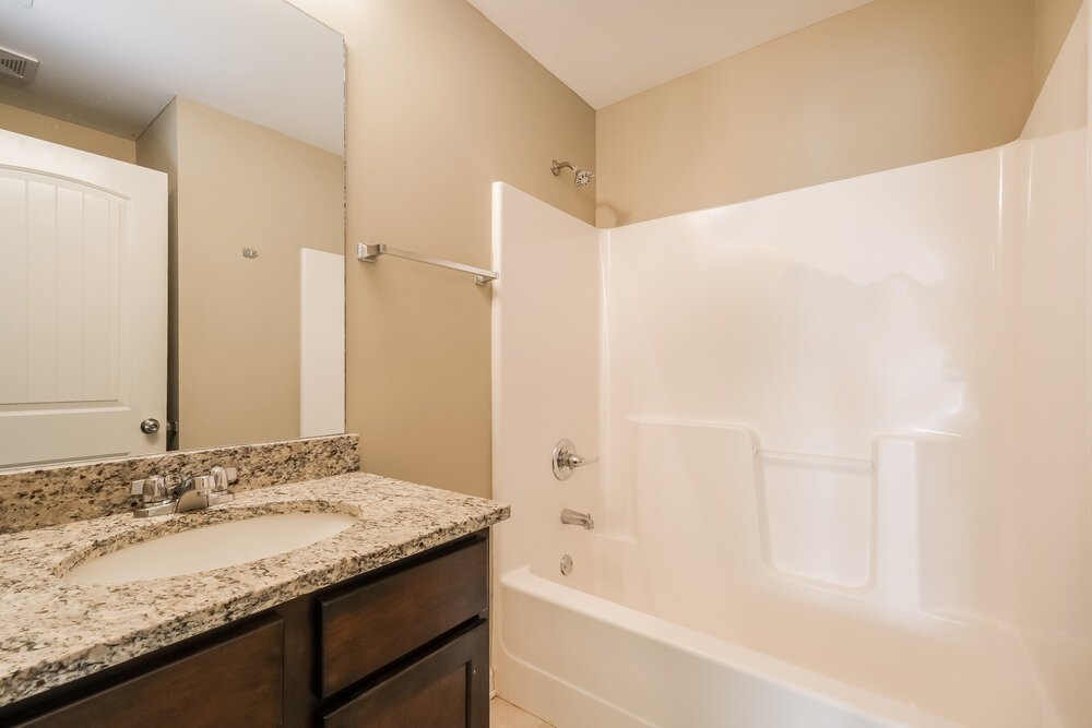 4-Bed Rental on 40 Hamil Ct photo 16