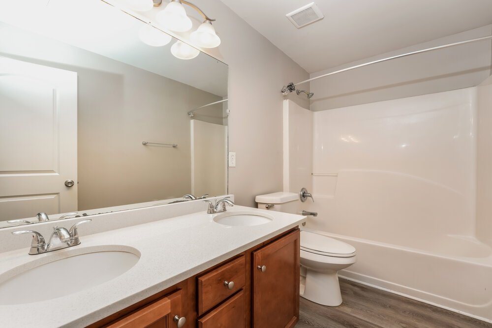 4-Bed Rental on 2054 Jessica Way photo 16