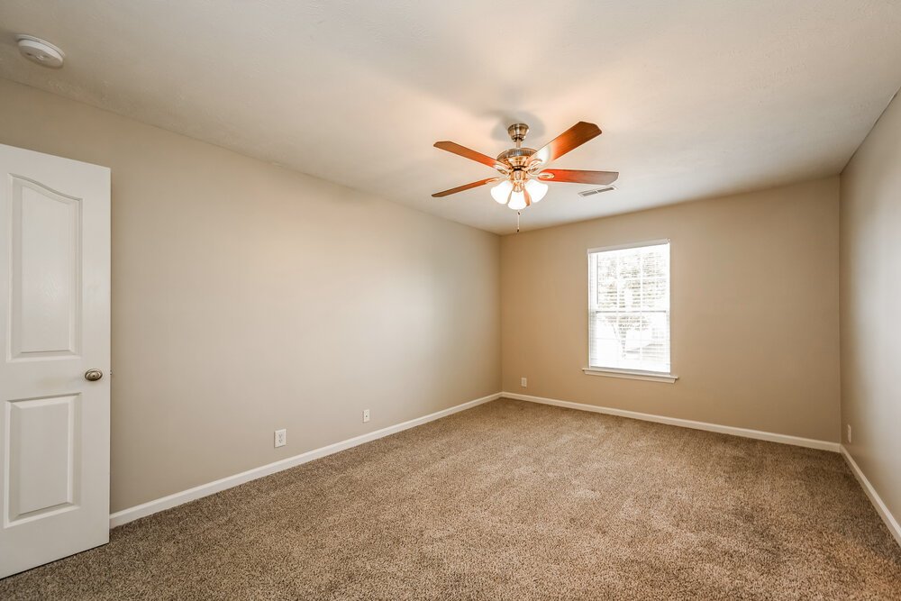 3-Bed Rental on 1331 Tonya Dr photo 16