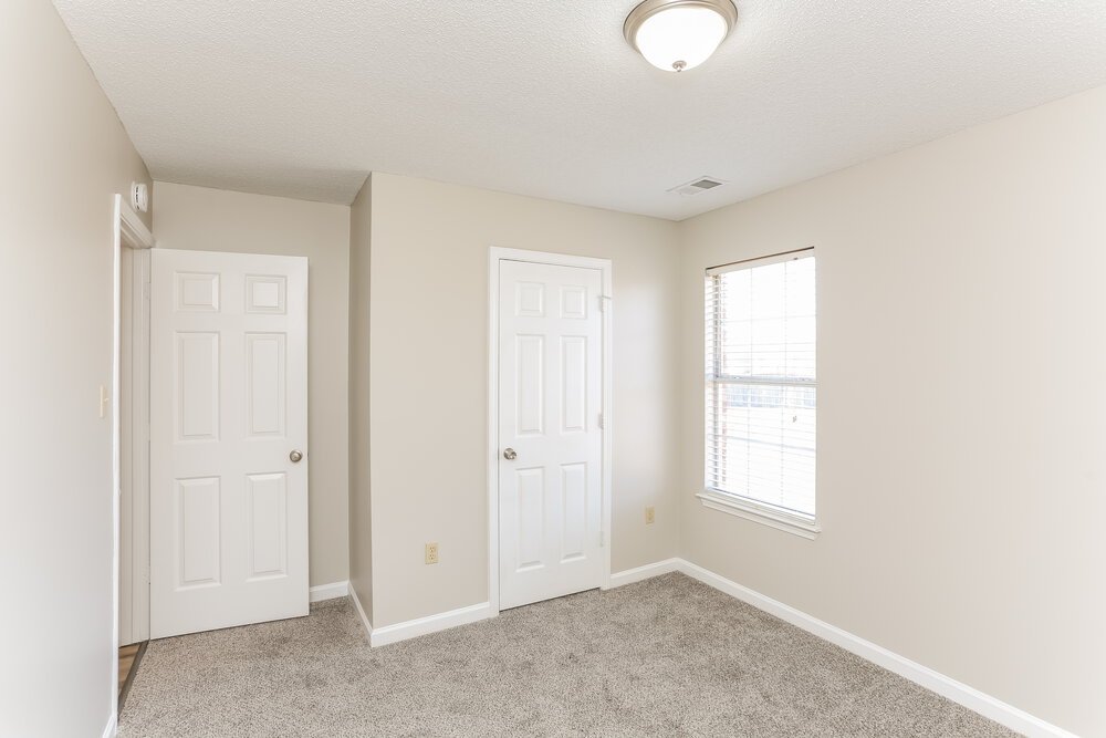3-Bed Rental on 6688 Ross Manor photo 16