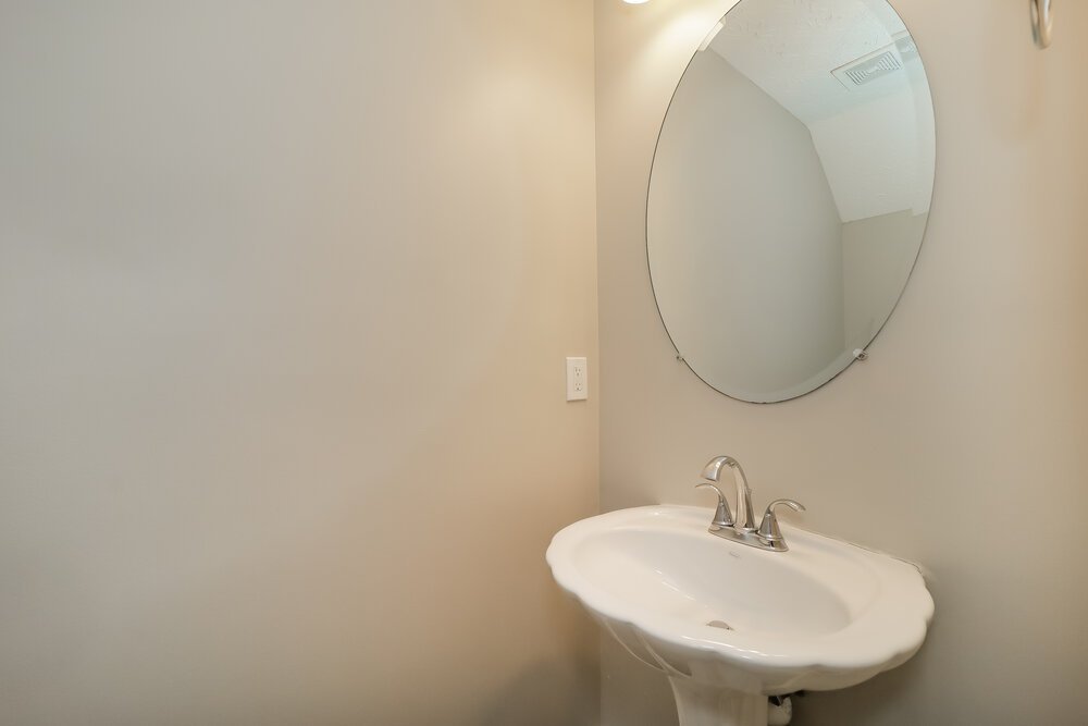 3-Bed Rental on 208 Arbor Creek photo 16