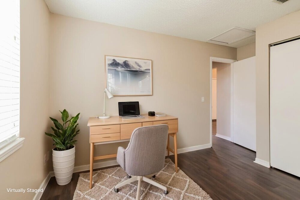 3-Bed Rental on 1863 Sherwood Dr photo 16