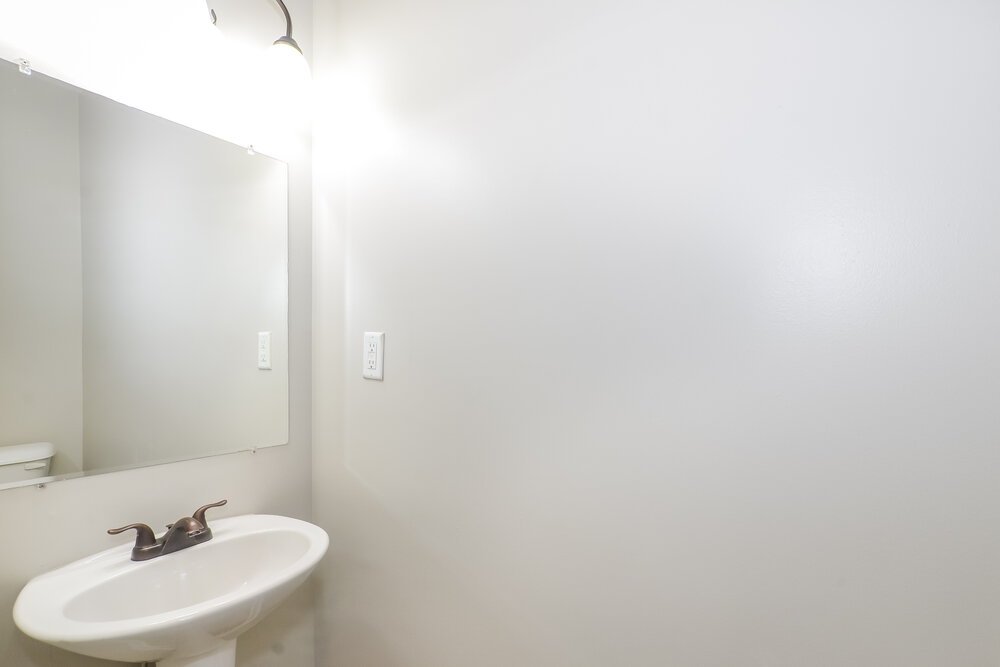 4-Bed Rental on 2674 Champion Hills photo 16