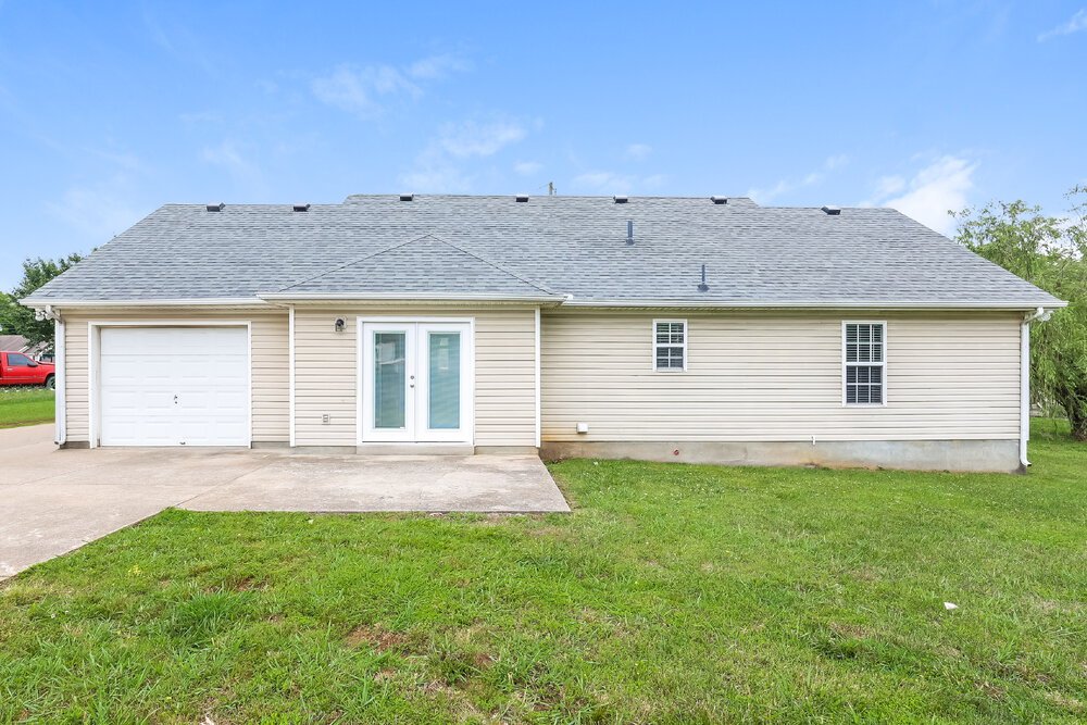 3-Bed Rental on 1912 Guildford Dr photo 16