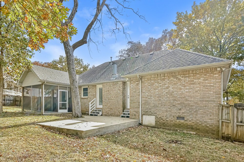 3-Bed Rental on 111 Brookfield Ct photo 16