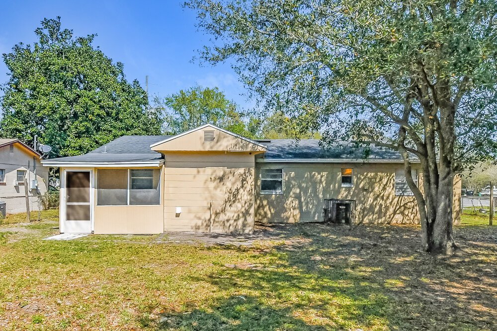 4-Bed Rental on 5664 Minocqua St photo 16