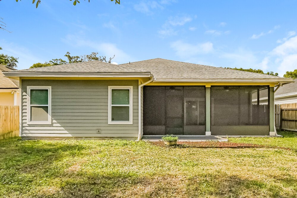 3-Bed Rental on 1515 Julia St photo 16