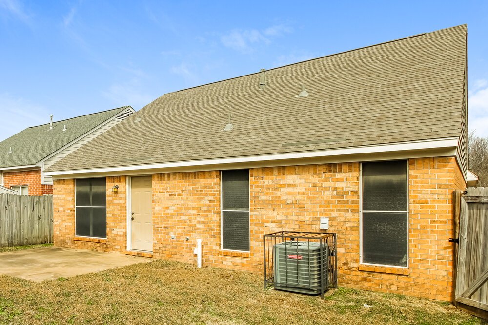 3-Bed Rental on 799 Grant Dr photo 16