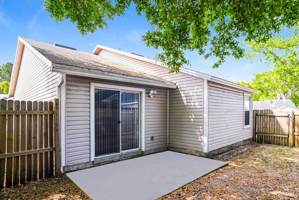 3-Bed Rental on 7811 Aquarius Cir photo 16