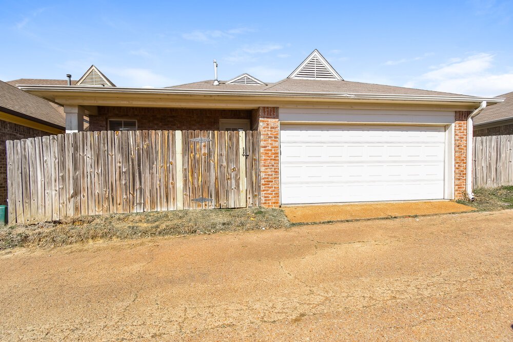 3-Bed Rental on 10173 Evening Hill photo 16