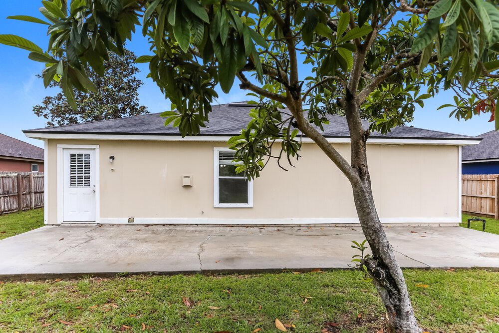 4-Bed Rental on 8628 Springtree Rd photo 16