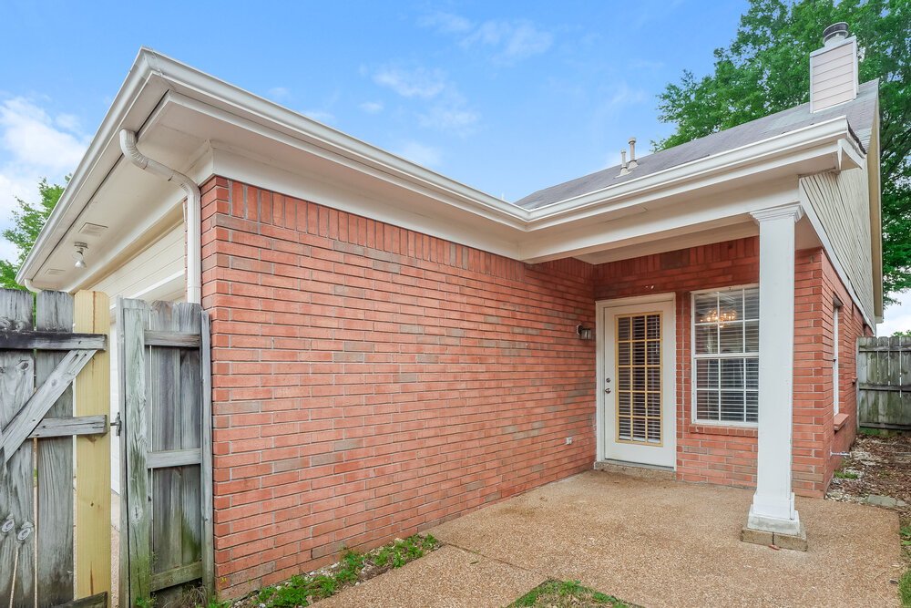3-Bed Rental on 596 N Ericson photo 16
