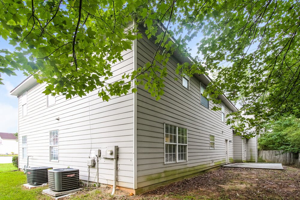 5-Bed Rental on 6261 Remington Park photo 17