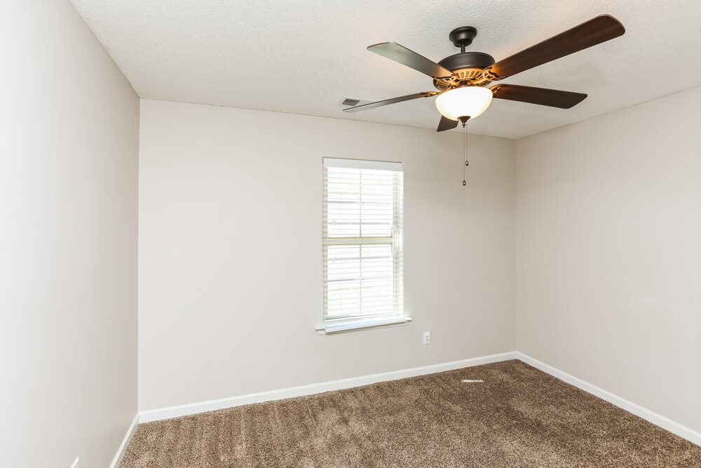 4-Bed Rental on 9460 Eckley Pl photo 17