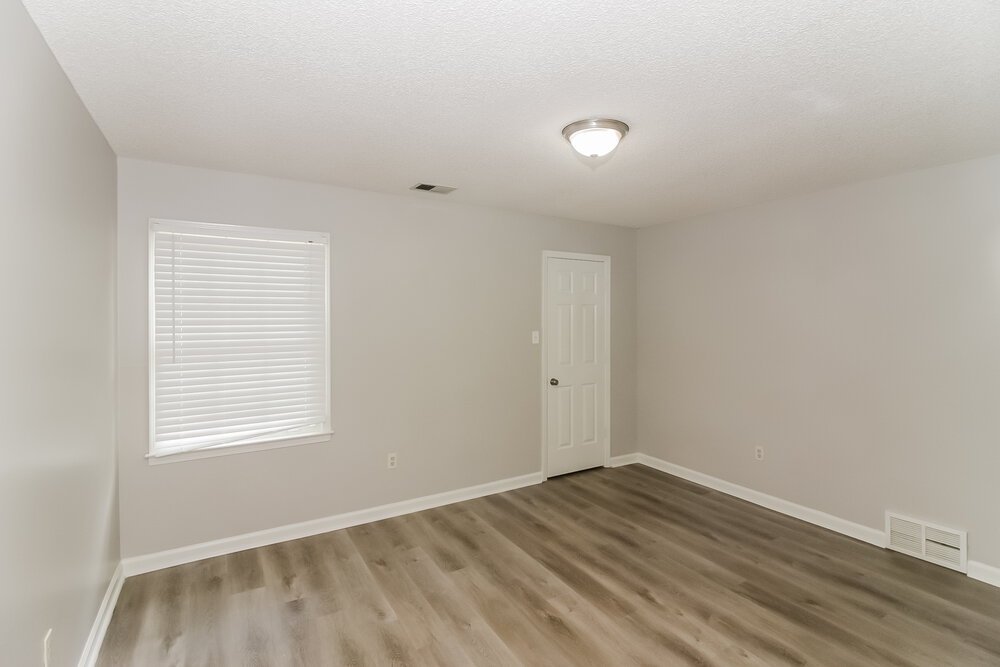 4-Bed Rental on 269 Locust Grove photo 17