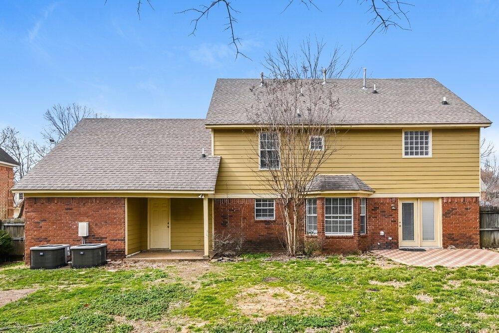3-Bed Rental on 2236 Oak Hollow photo 17