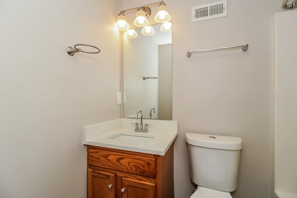 3-Bed Rental on 7336 Westwood Ln photo 17