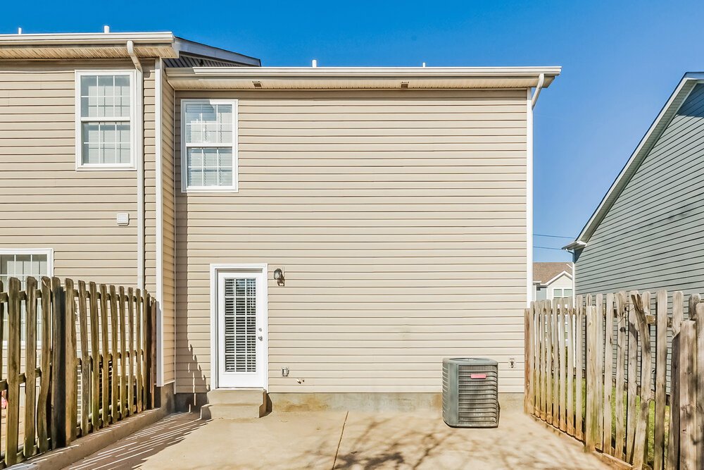 3-Bed Rental on 118 David Bolin photo 17
