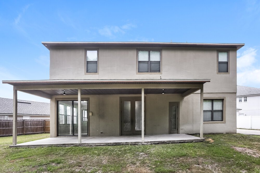 5-Bed Rental on 703 Red Cedar photo 17