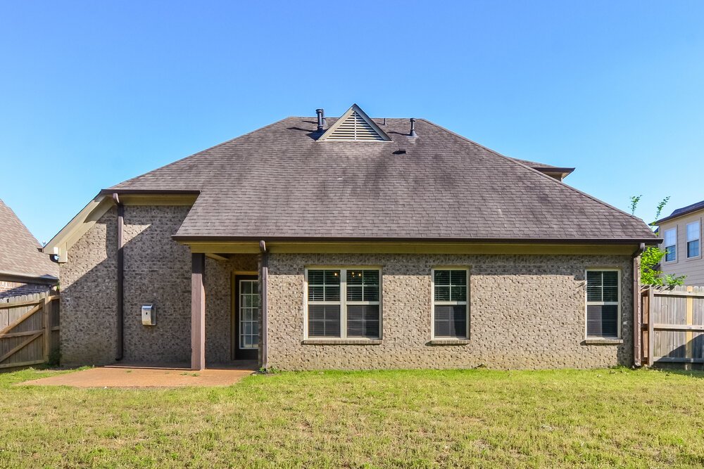 4-Bed Rental on 2674 Champion Hills photo 17