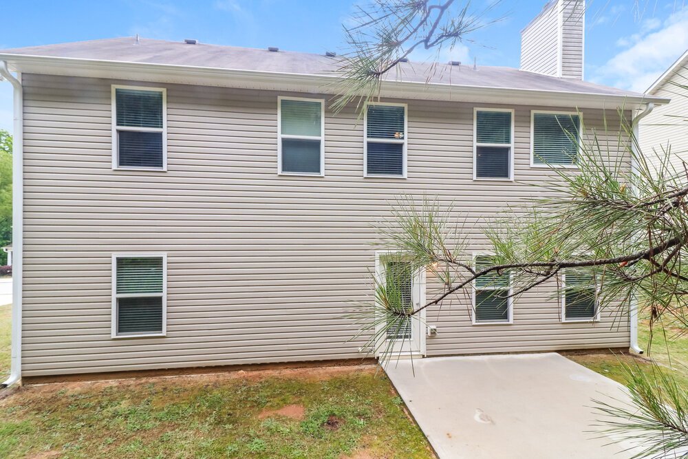 4-Bed Rental on 398 Fieldcrest Drive photo 17