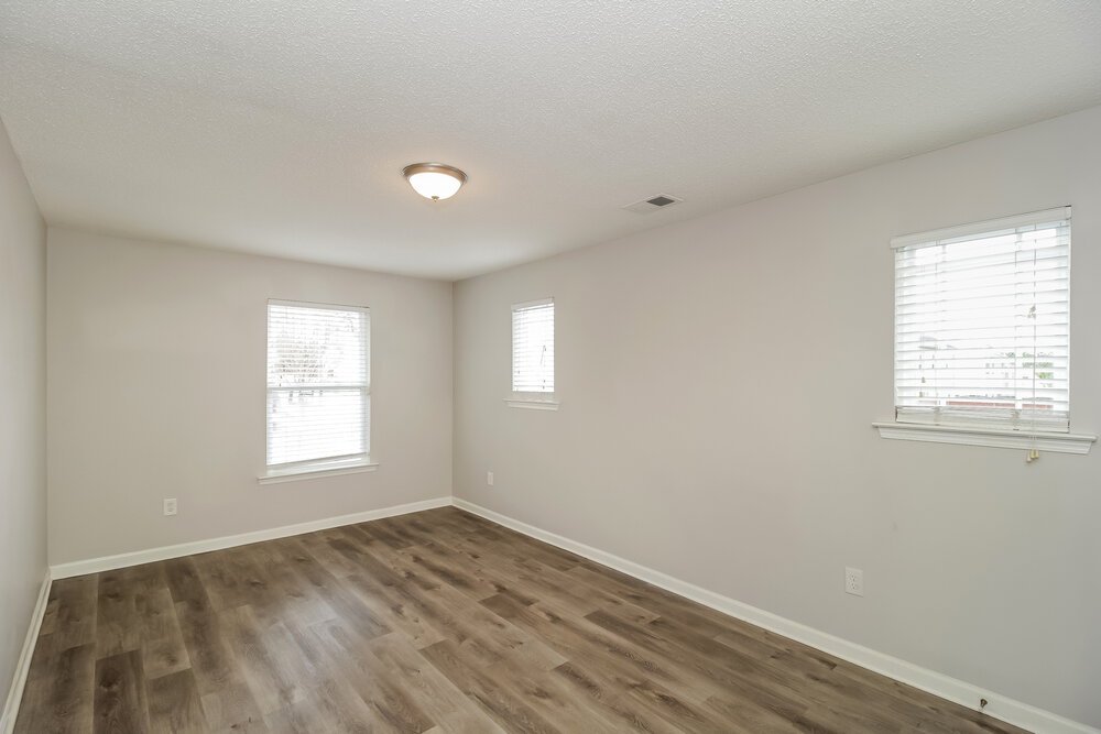 4-Bed Rental on 494 Darbys Run photo 18