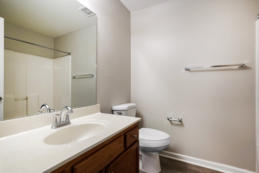 3-Bed Rental on 7016 S Hampton photo 18