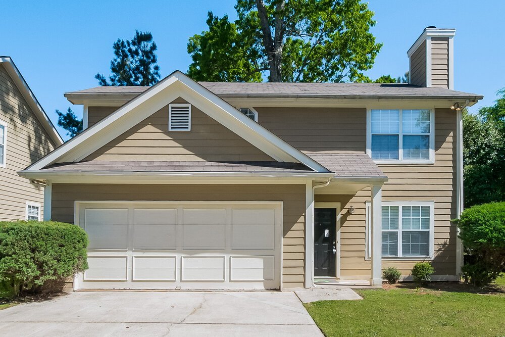 3-Bed Rental on 134 Summer Crest photo 1