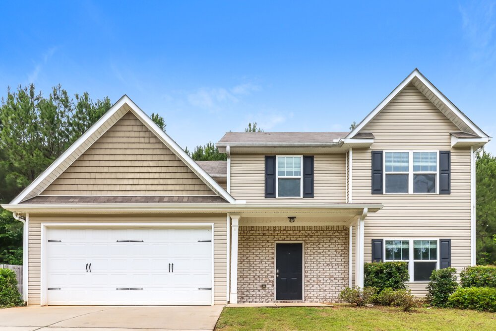 4-Bed Rental on 412 Fieldcrest Drive photo 1