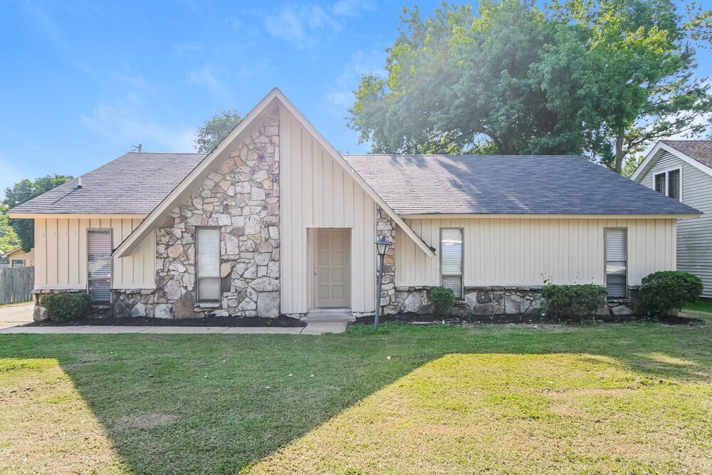 3-Bed Rental on 4476 Trout Valley photo 1