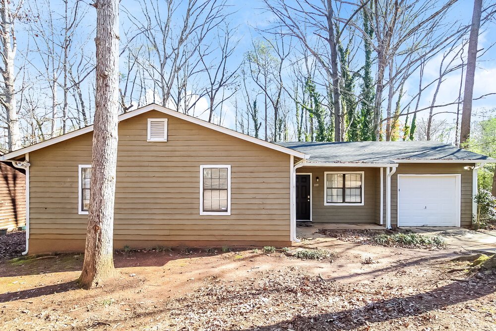 3-Bed Rental on 119 Richard Way photo 1
