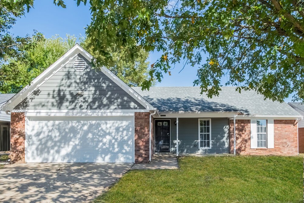 3-Bed Rental on 10378 Yates Dr photo 1
