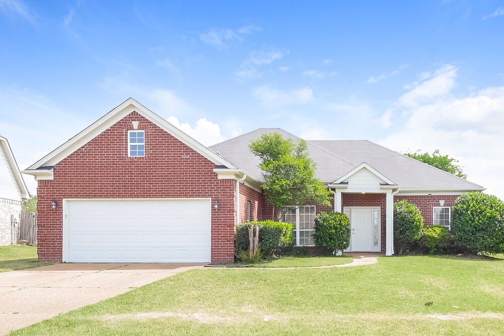 3-Bed Rental on 8426 Linda Shore photo 1