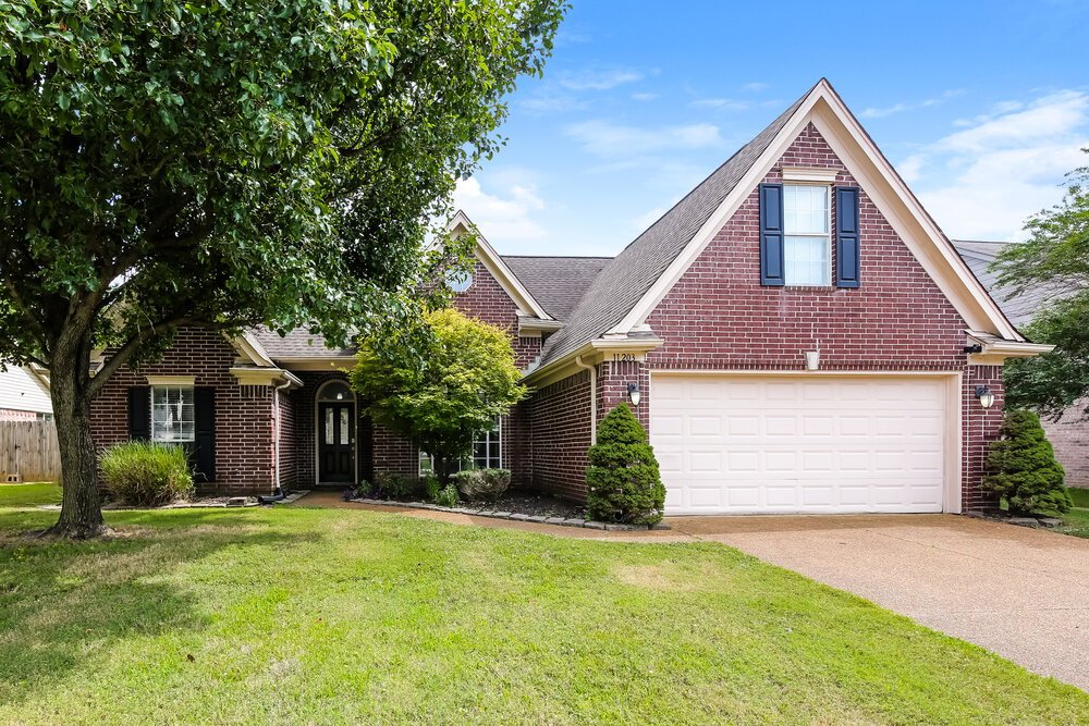 3-Bed Rental on 11203 Cashmere Wood photo 1
