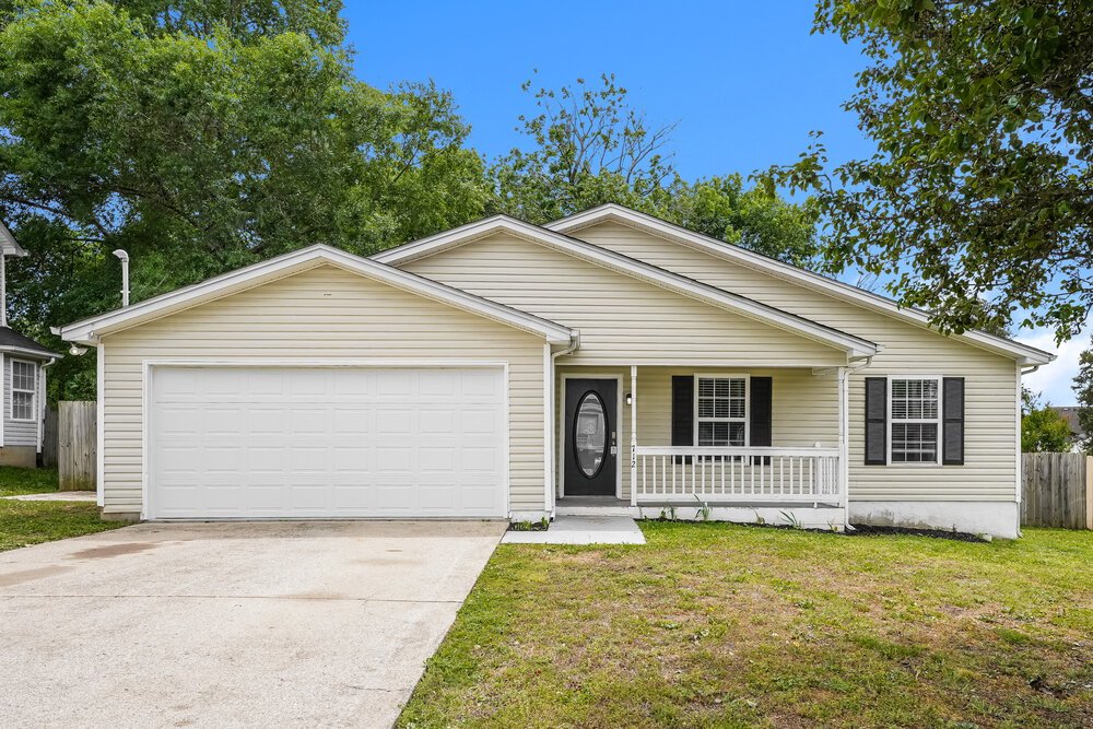 3-Bed Rental on 712 Alisa Cv photo 1