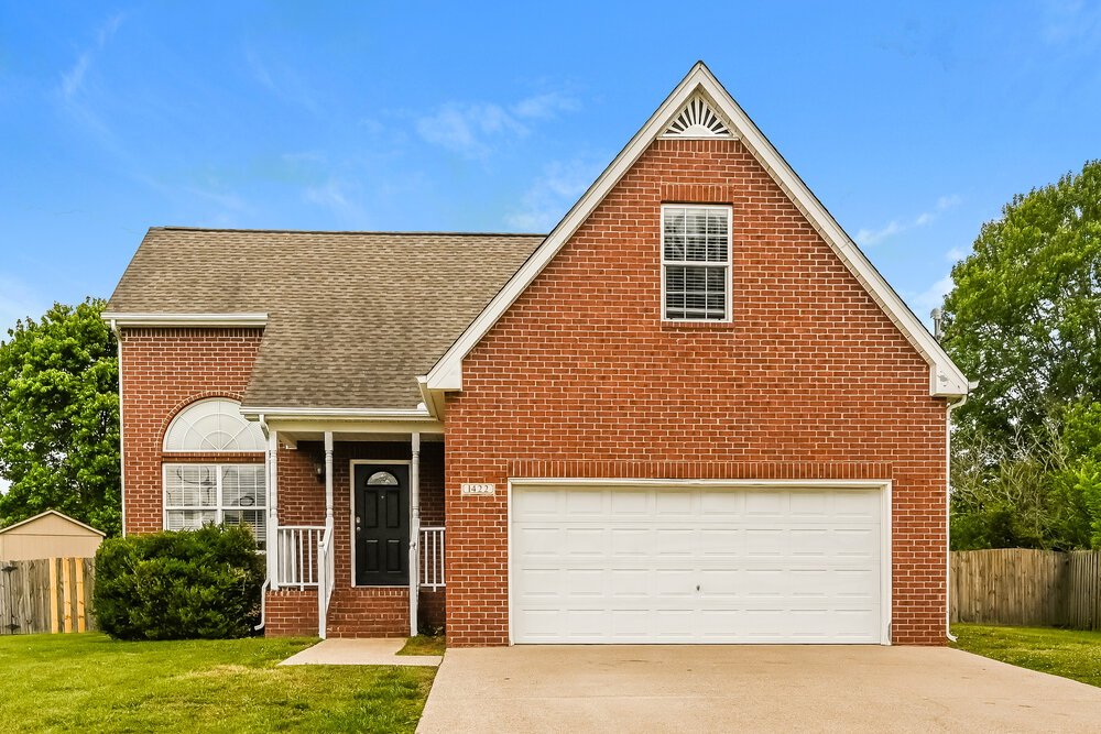 3-Bed Rental on 1422 Huddersfield Dr photo 1