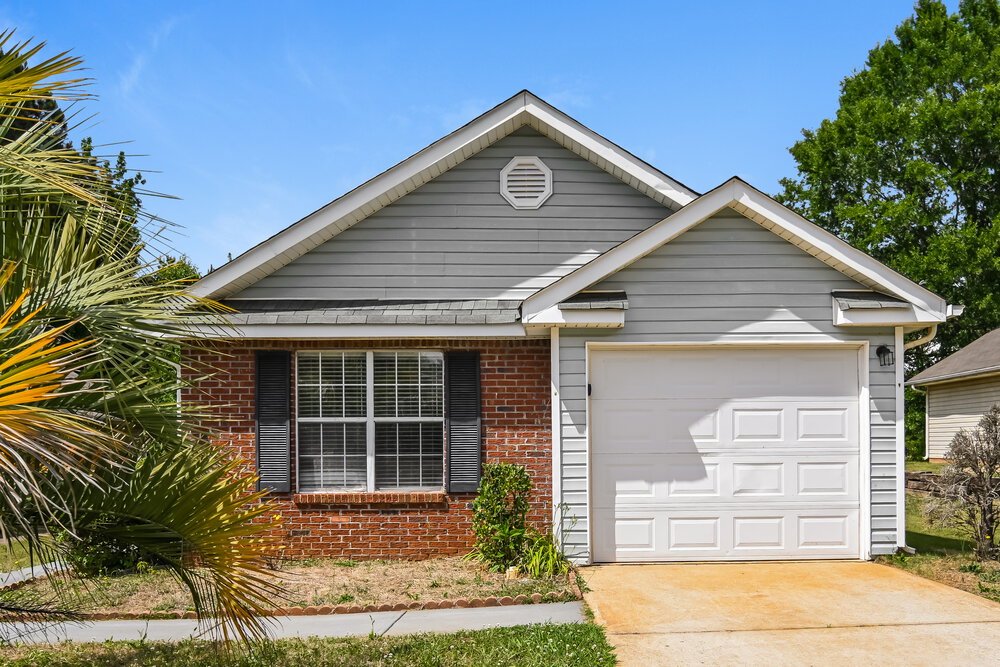 3-Bed Rental on 204 Adam Cir photo 1