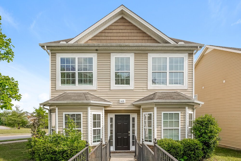 3-Bed Rental on 1428 Sprucedale Dr photo 1