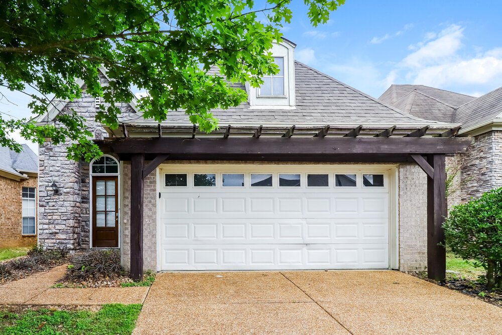 3-Bed Rental on 7575 Glen Creek photo 1