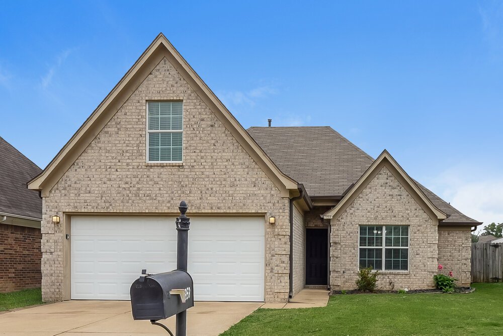 3-Bed Rental on 7959 Ridgedale Dr photo 1