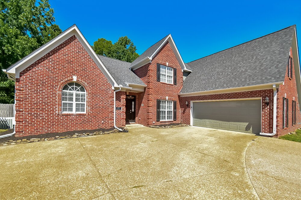 3-Bed Rental on 2007 Westwind Dr photo 1