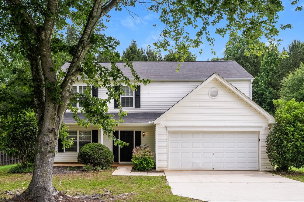 3-Bed Rental on 626 Stonecrest Drive photo 1