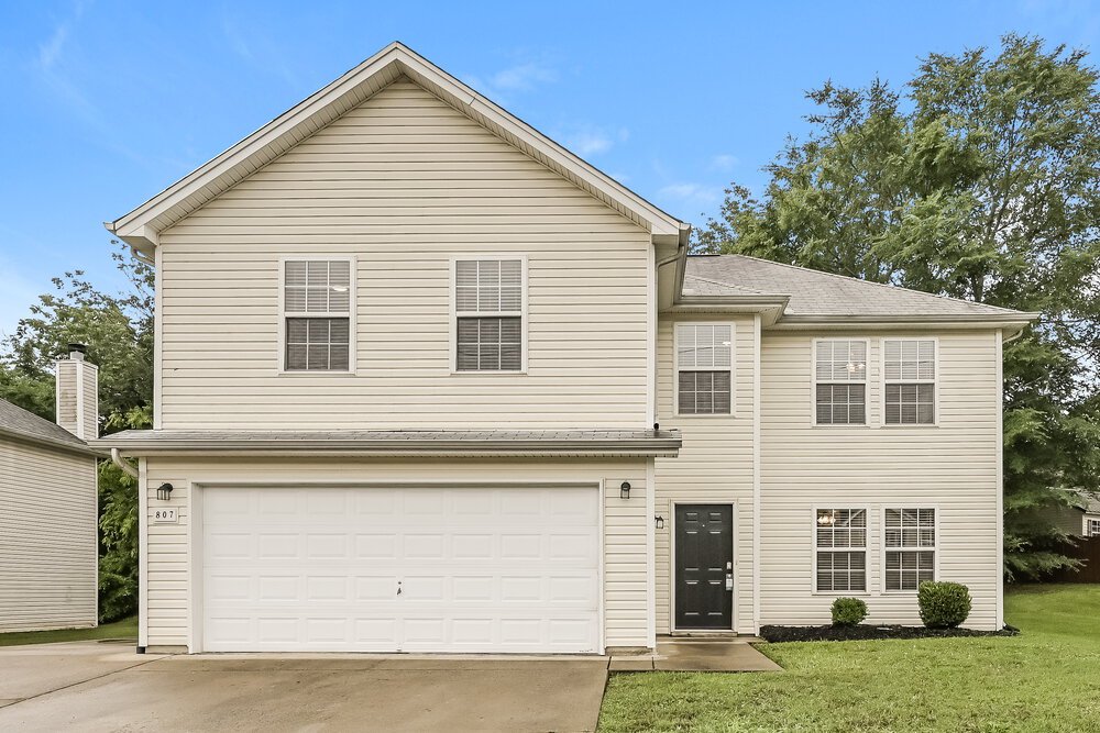 4-Bed Rental on 807 General Barksdale photo 1