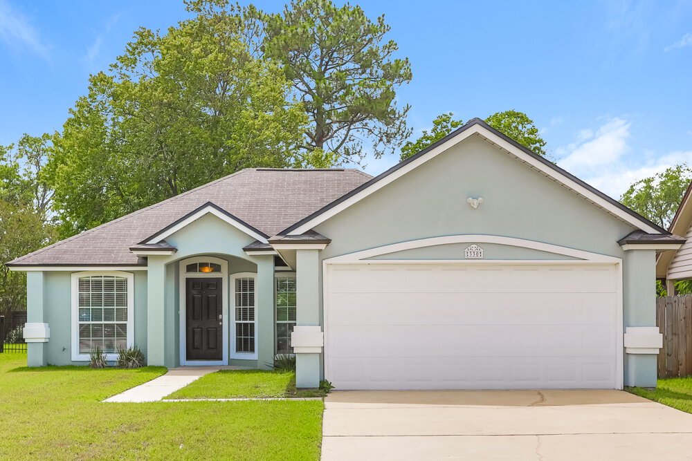 3-Bed Rental on 330 Canoe Cir photo 1