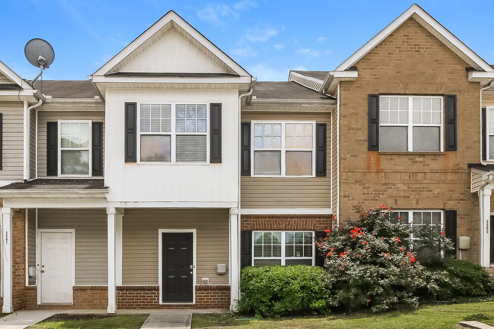 3-Bed Rental on 2285 Bigwood Trl photo 1